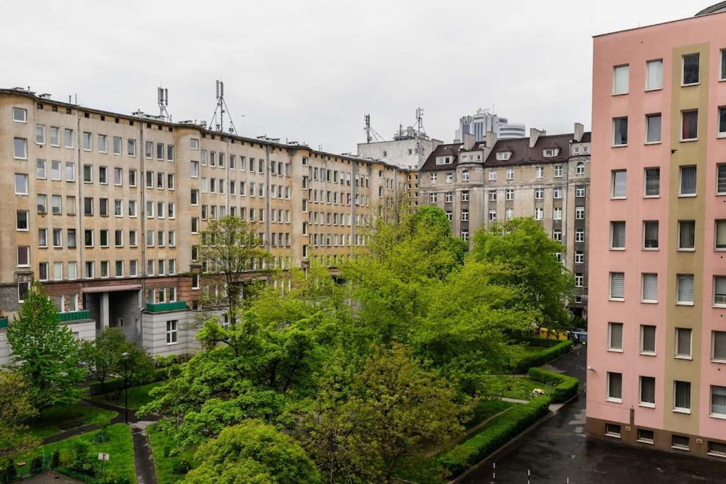 Chmielna Studio, Railway Station * Warszawa